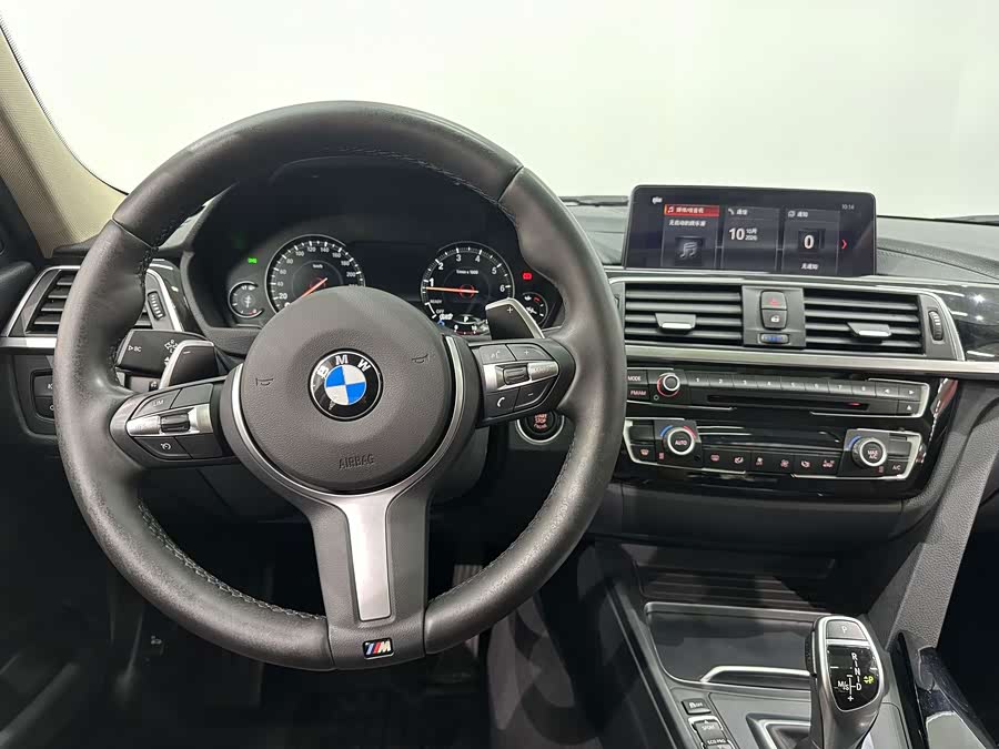 BMW 3 Series 2018, фото 8