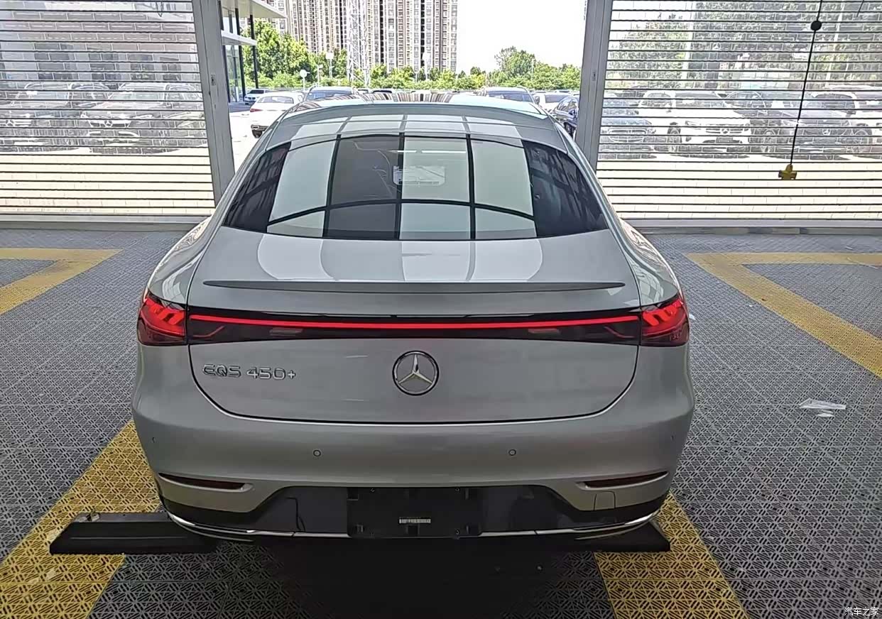 Mercedes-Benz EQS, 2025 9