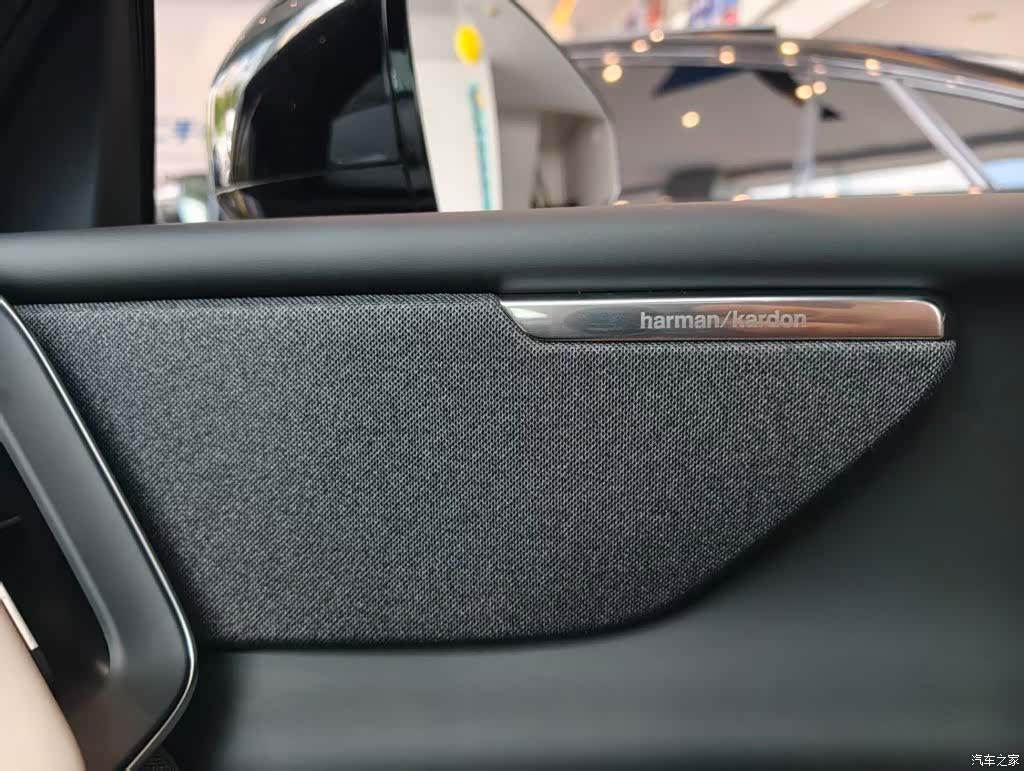 Volvo XC70, 2026 10