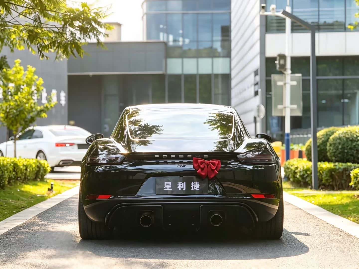 Porsche Cayman, 2020 6