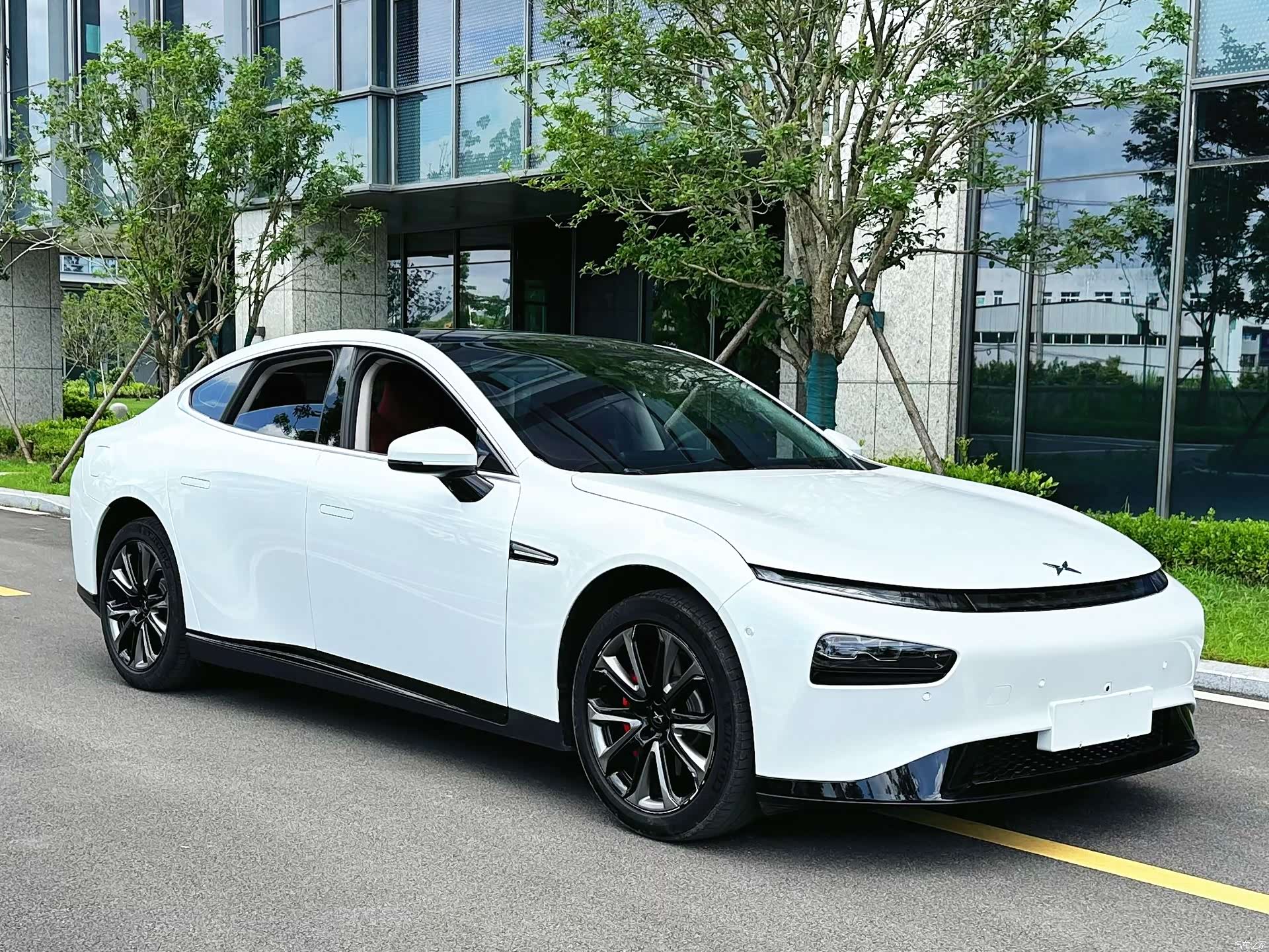 Xpeng P7, 2021 3