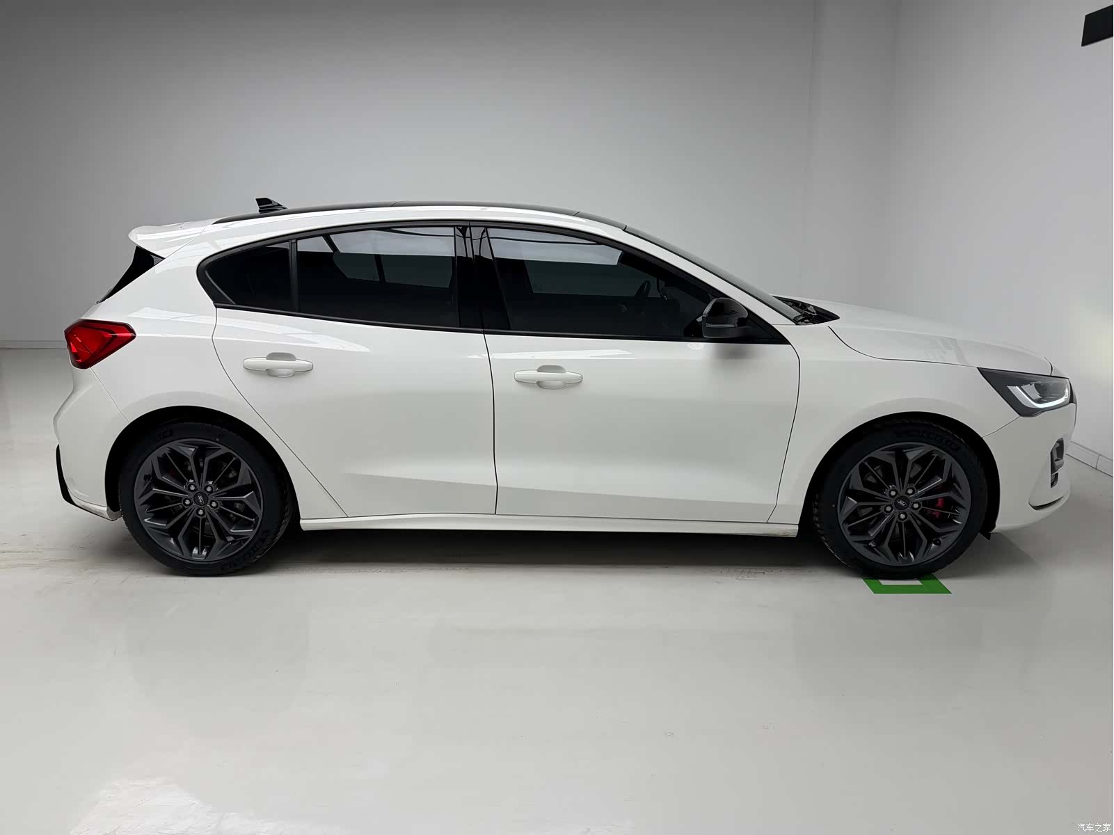 Ford Focus, 2023 7