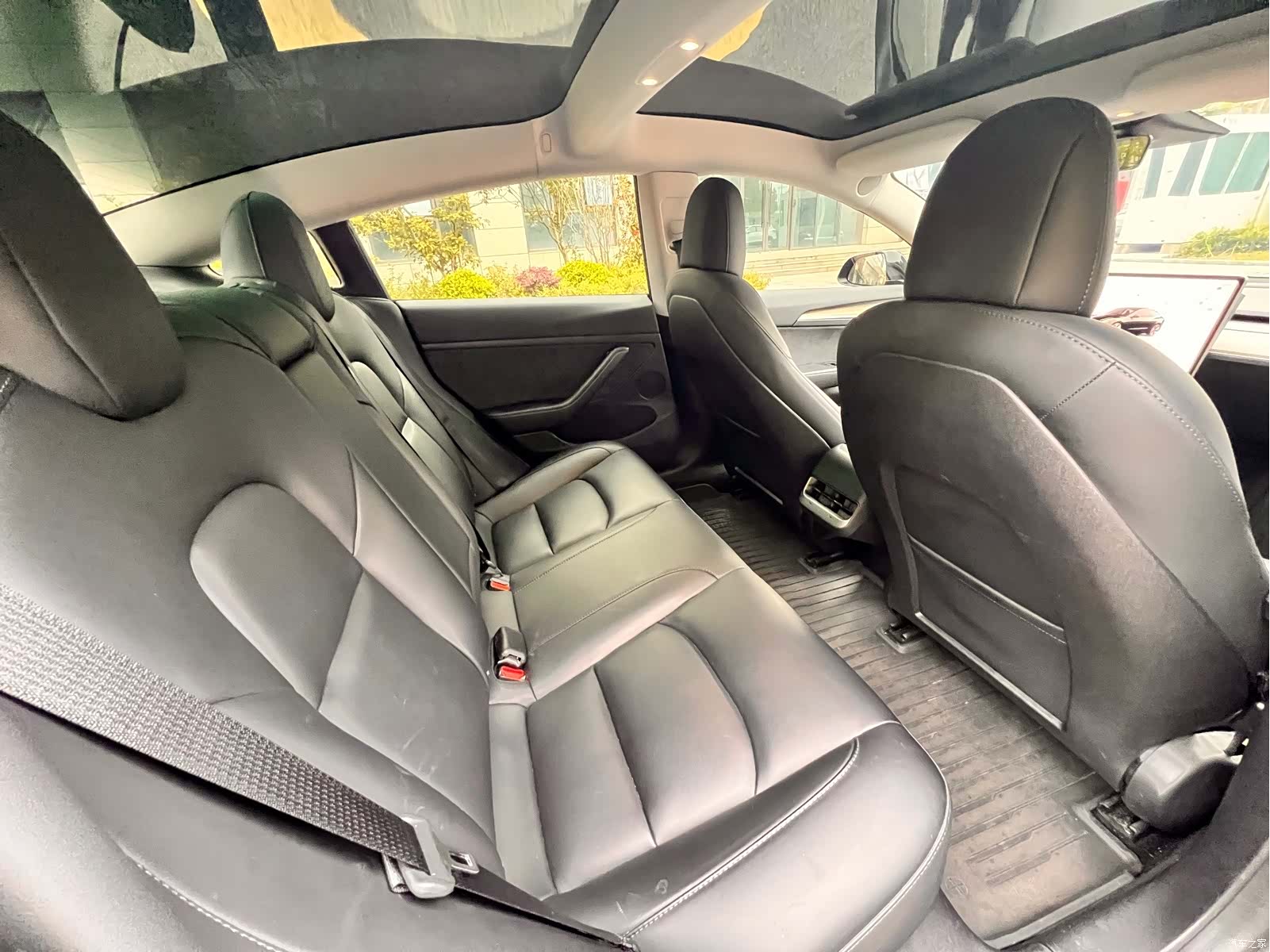 Tesla Model 3, 2023 10