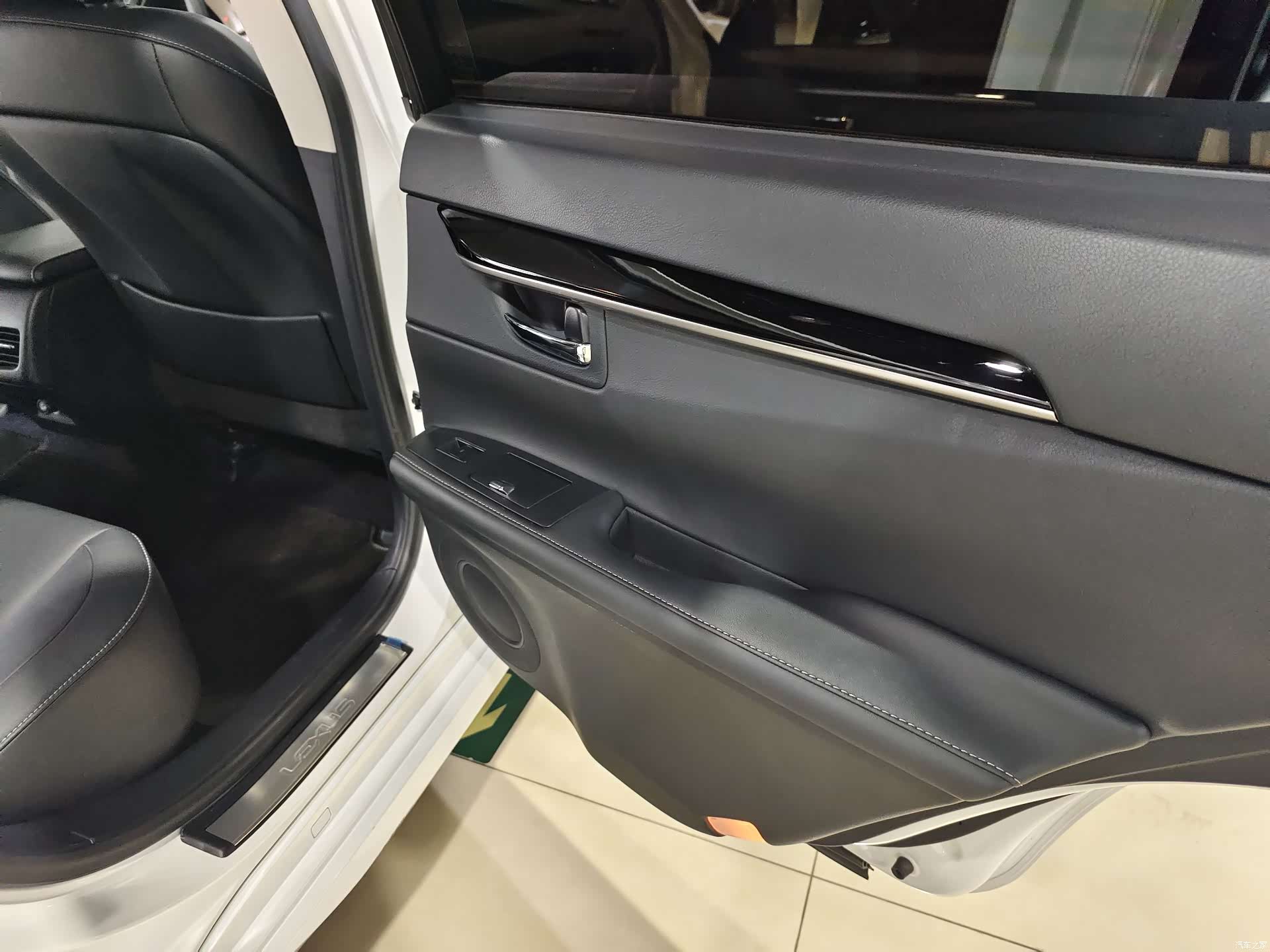 Lexus ES, 2014 15