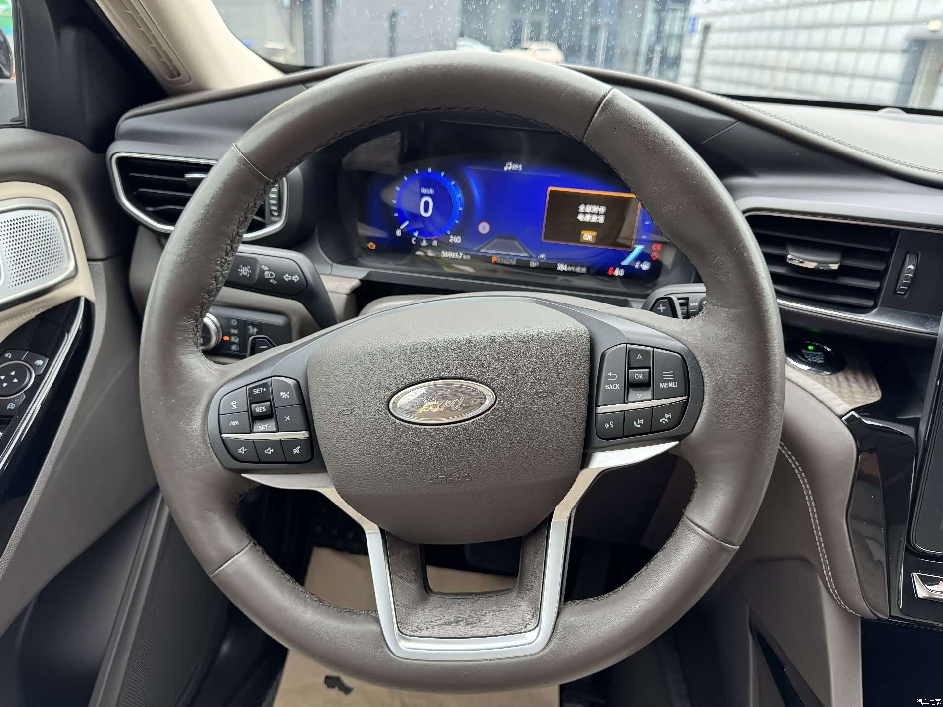 Ford Explorer, 2020 12