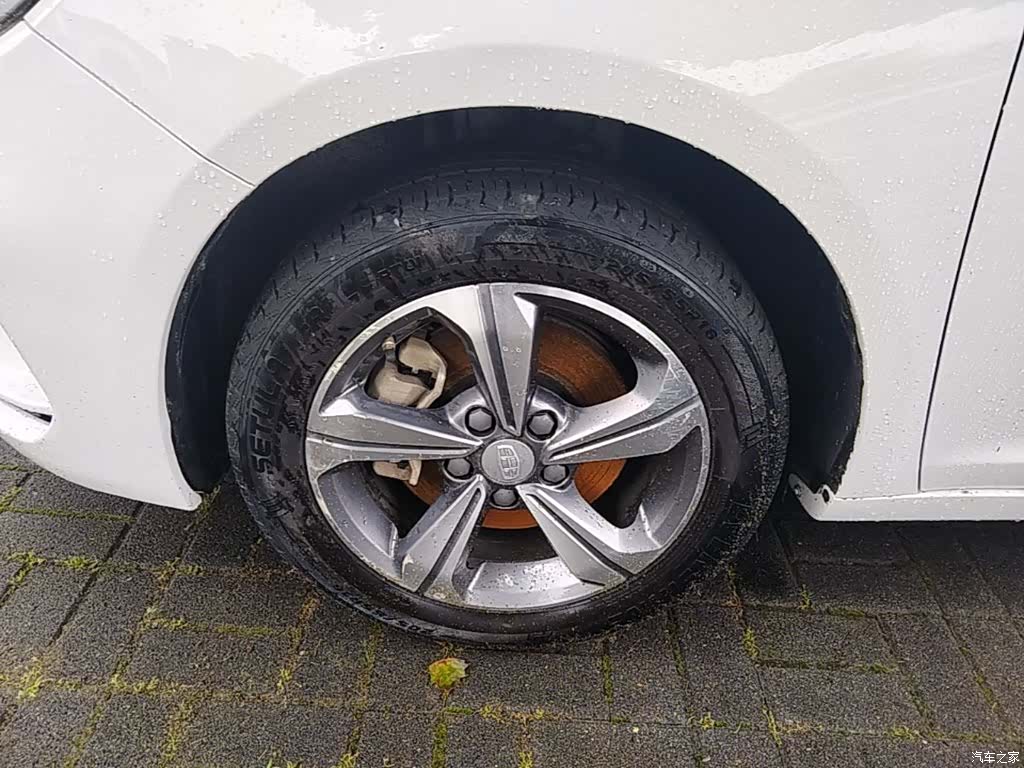 Geely Emgrand, 2019 23