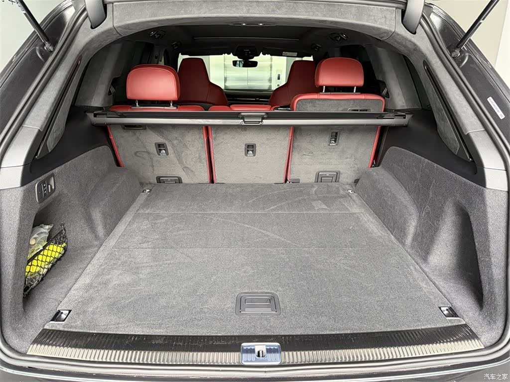 Audi Q7, 2024 9