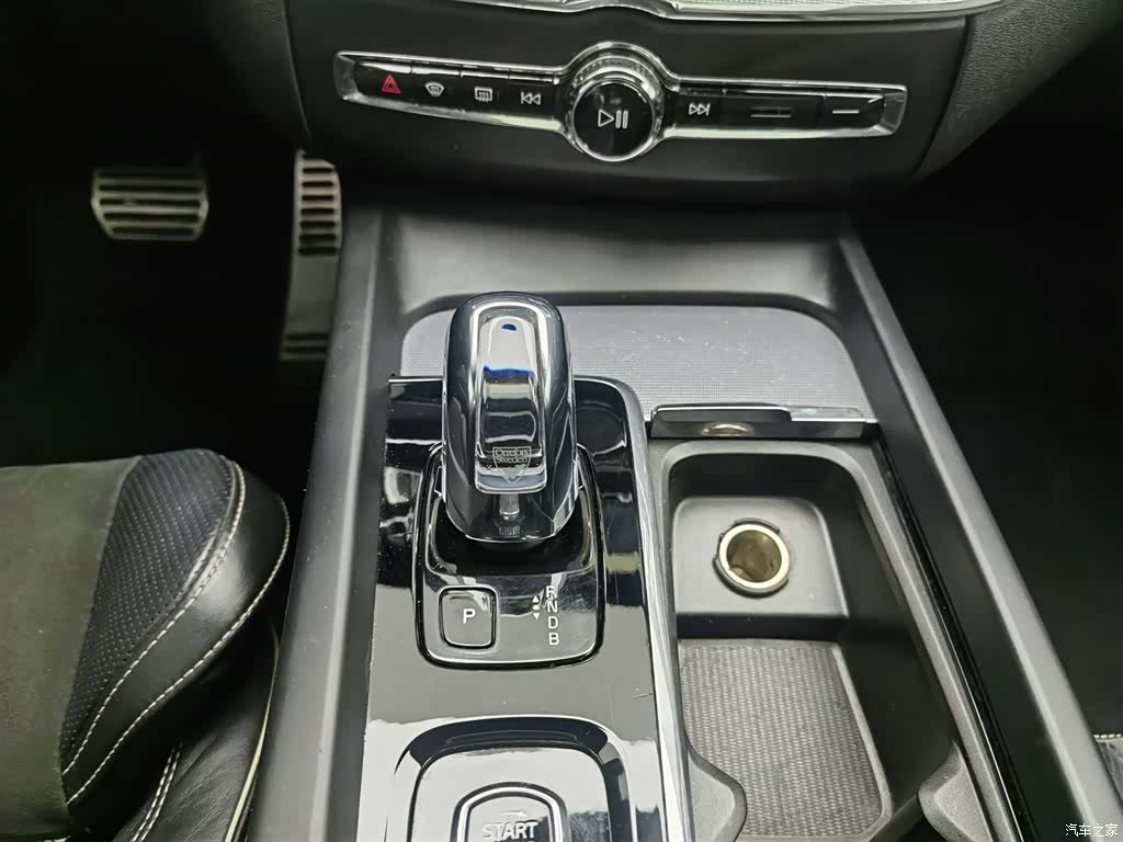 Volvo XC60, 2019 13