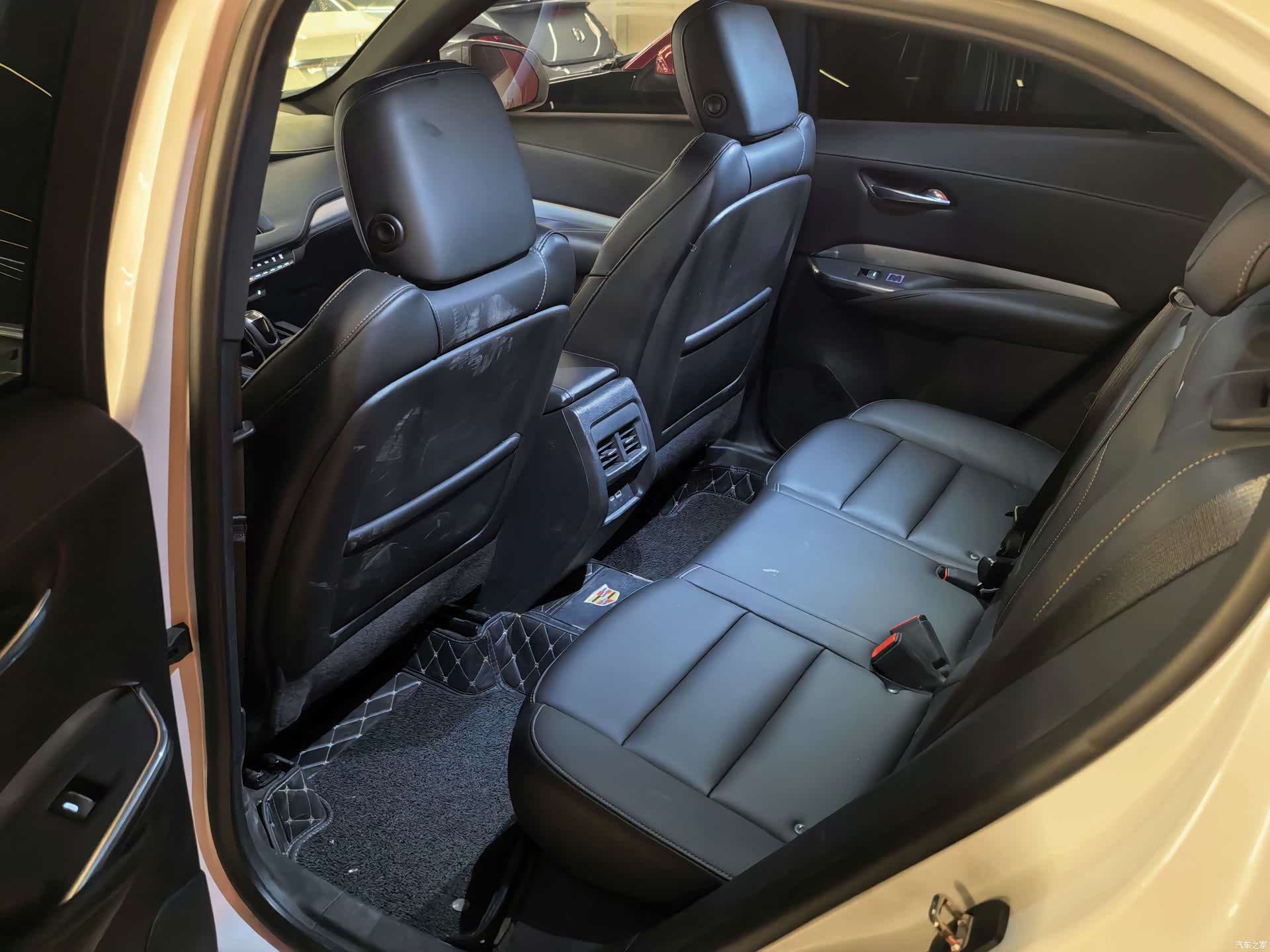 Cadillac XT4, 2019 7