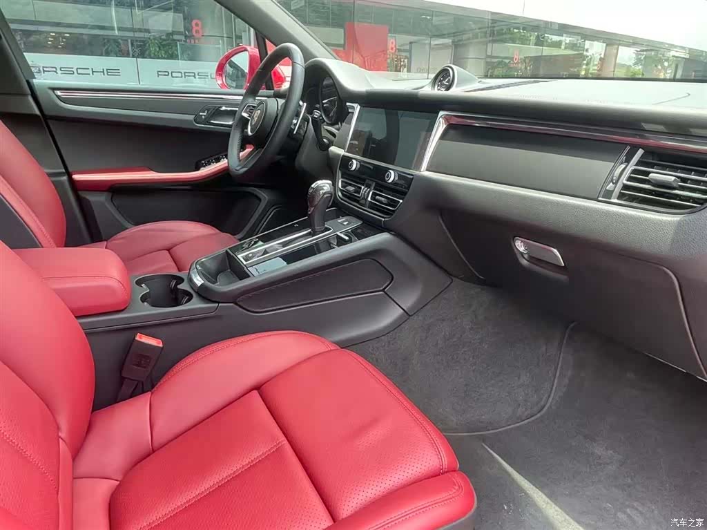 Porsche Macan, 2025 17