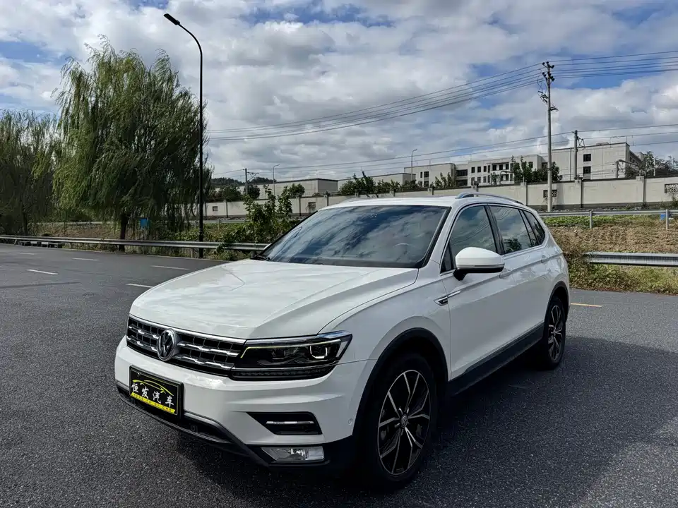 Volkswagen Tiguan L