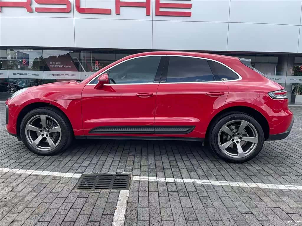 Porsche Macan, 2025 4