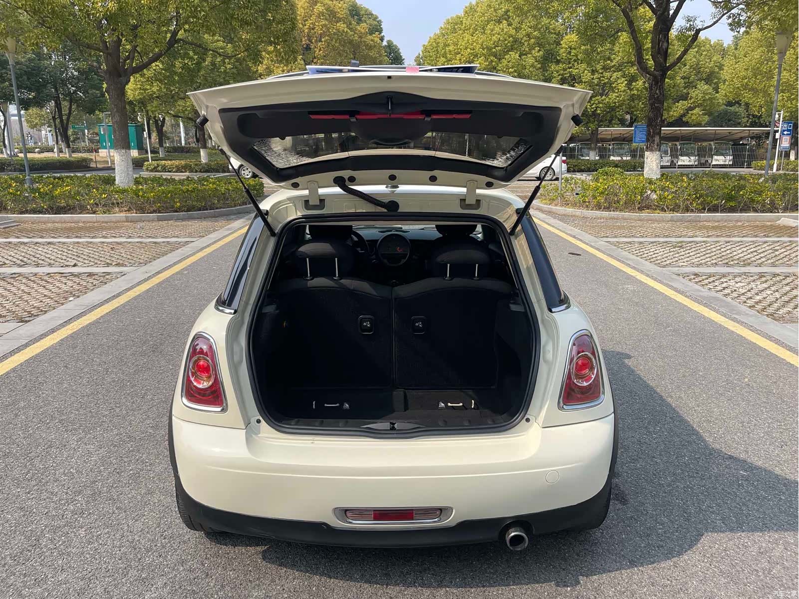 Mini ONE, 2013 19