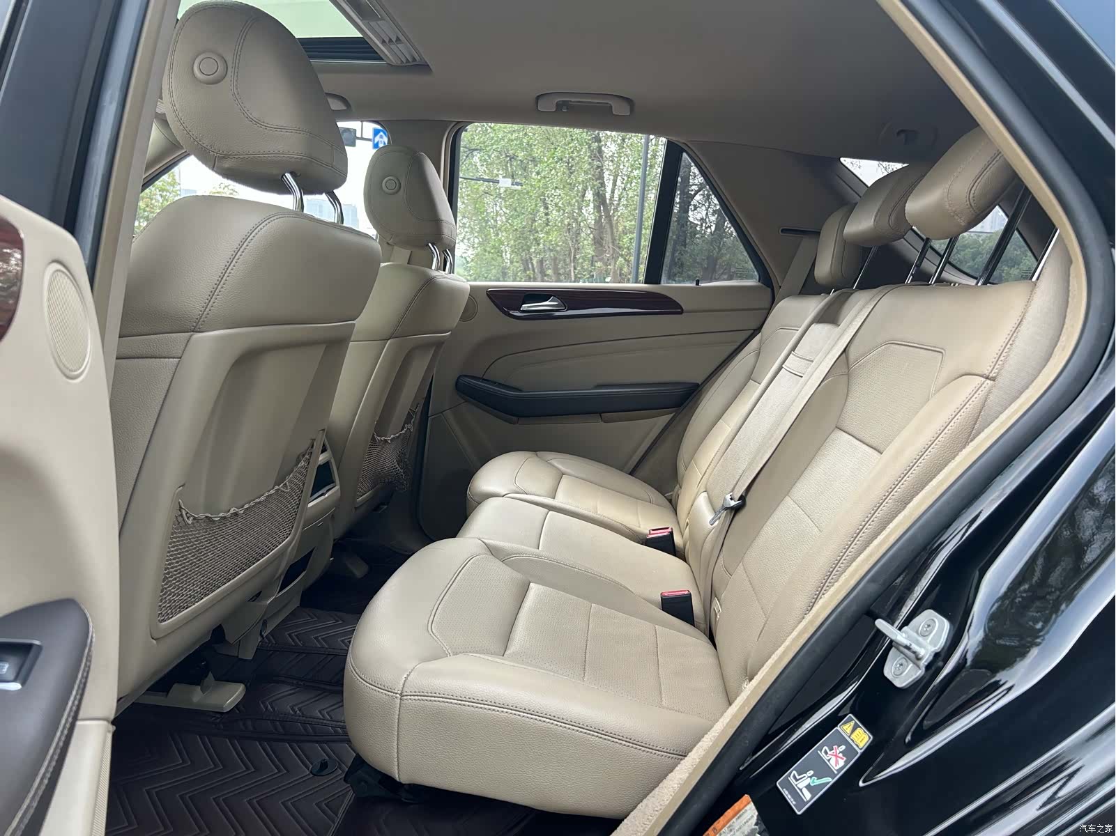 Mercedes-Benz M-Class, 2015 10