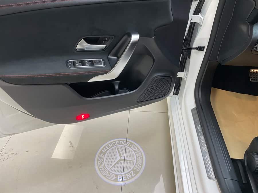 Mercedes-Benz CLA-Class (imported) 2023, фото 5