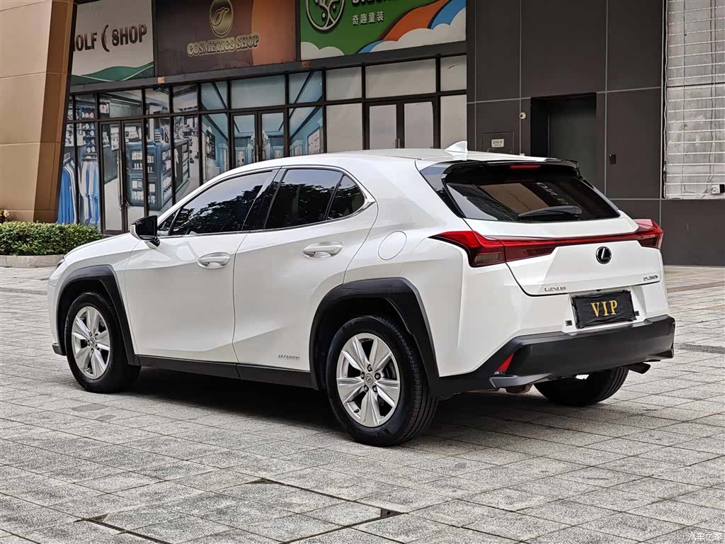 Lexus UX, 2019 14