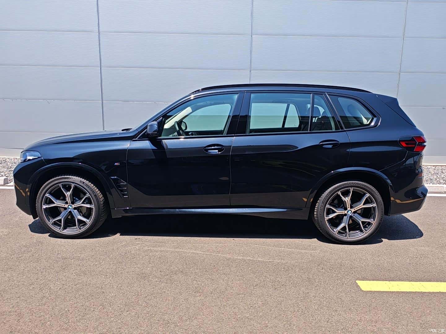 BMW X5, 2025 6