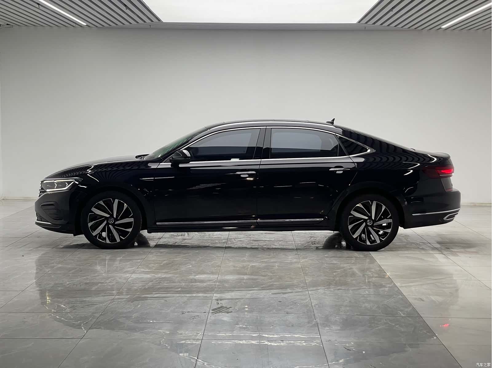 Volkswagen Passat, 2022 7