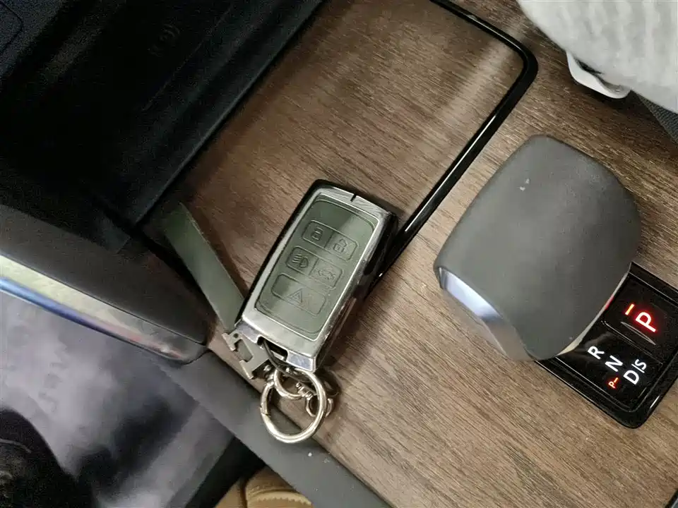 Land Rover Discover sports