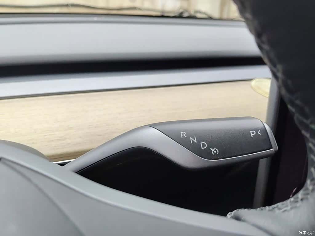 Tesla Model Y, 2022 14