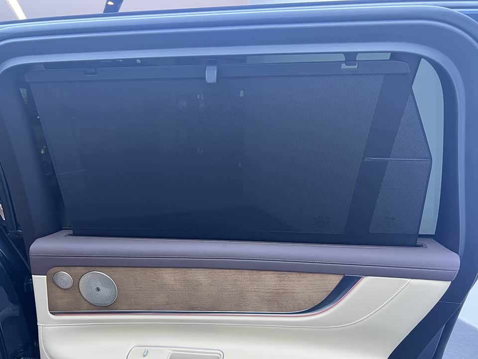 AITO Ask the world M9