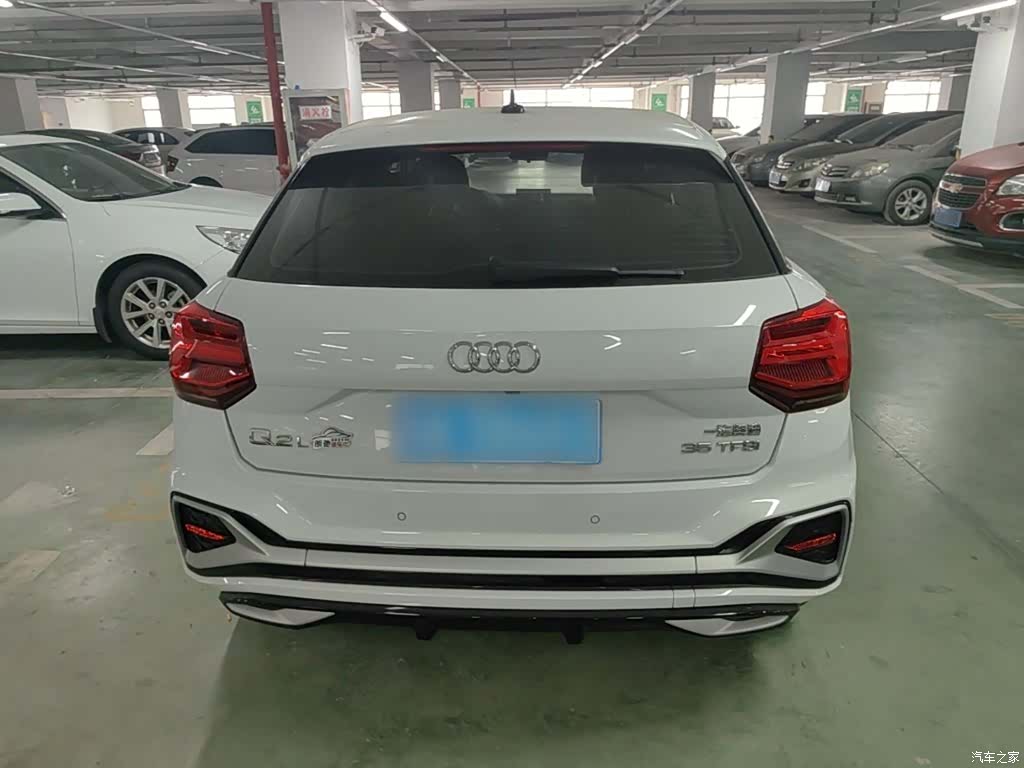 Audi Q2L, 2022 4