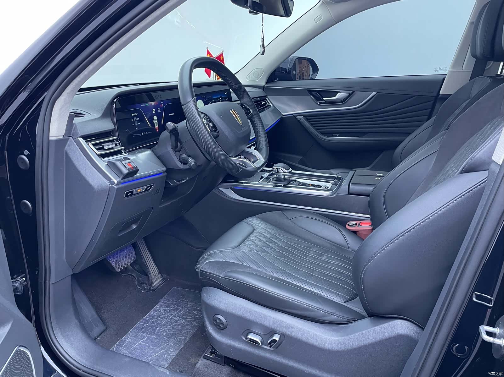 Hongqi HS5, 2023 7