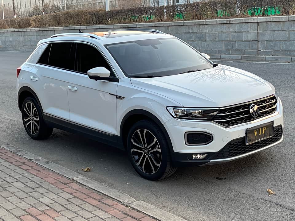 Volkswagen T-ROC exploring Songs