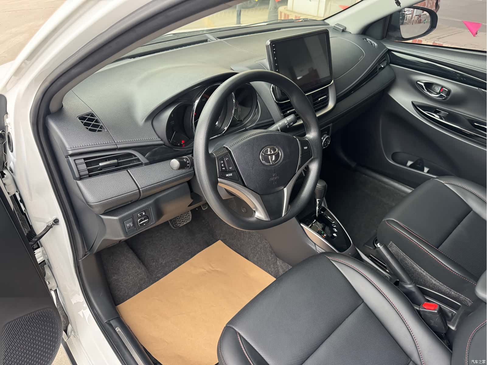 Toyota YARiS L, 2023 8