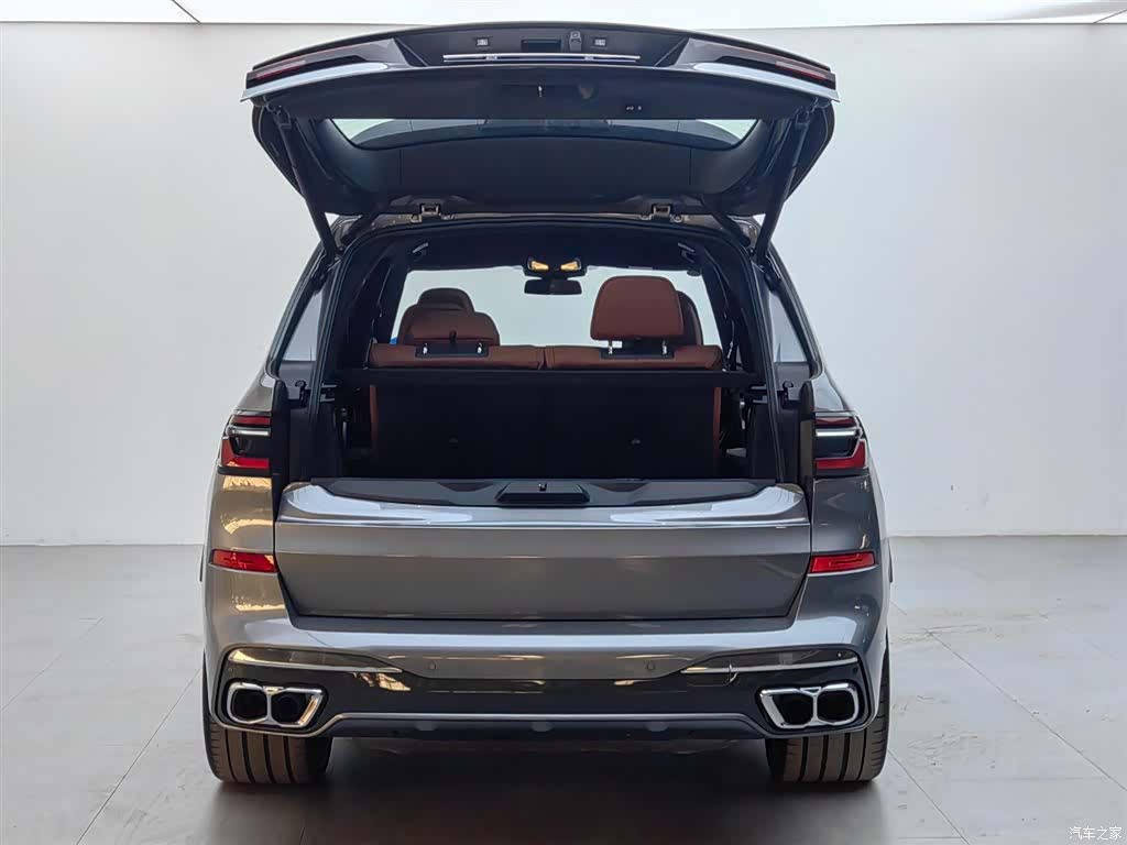BMW X7, 2025 6