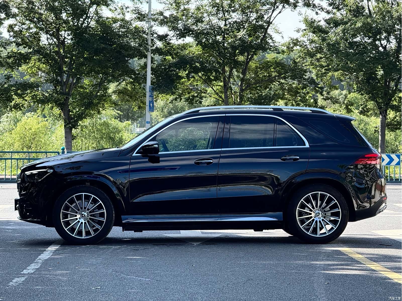Mercedes-Benz GLE, 2025 3