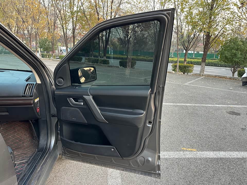 Land Rover Freelander 2