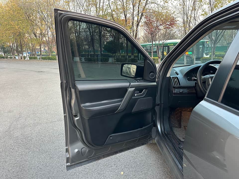 Land Rover Freelander 2