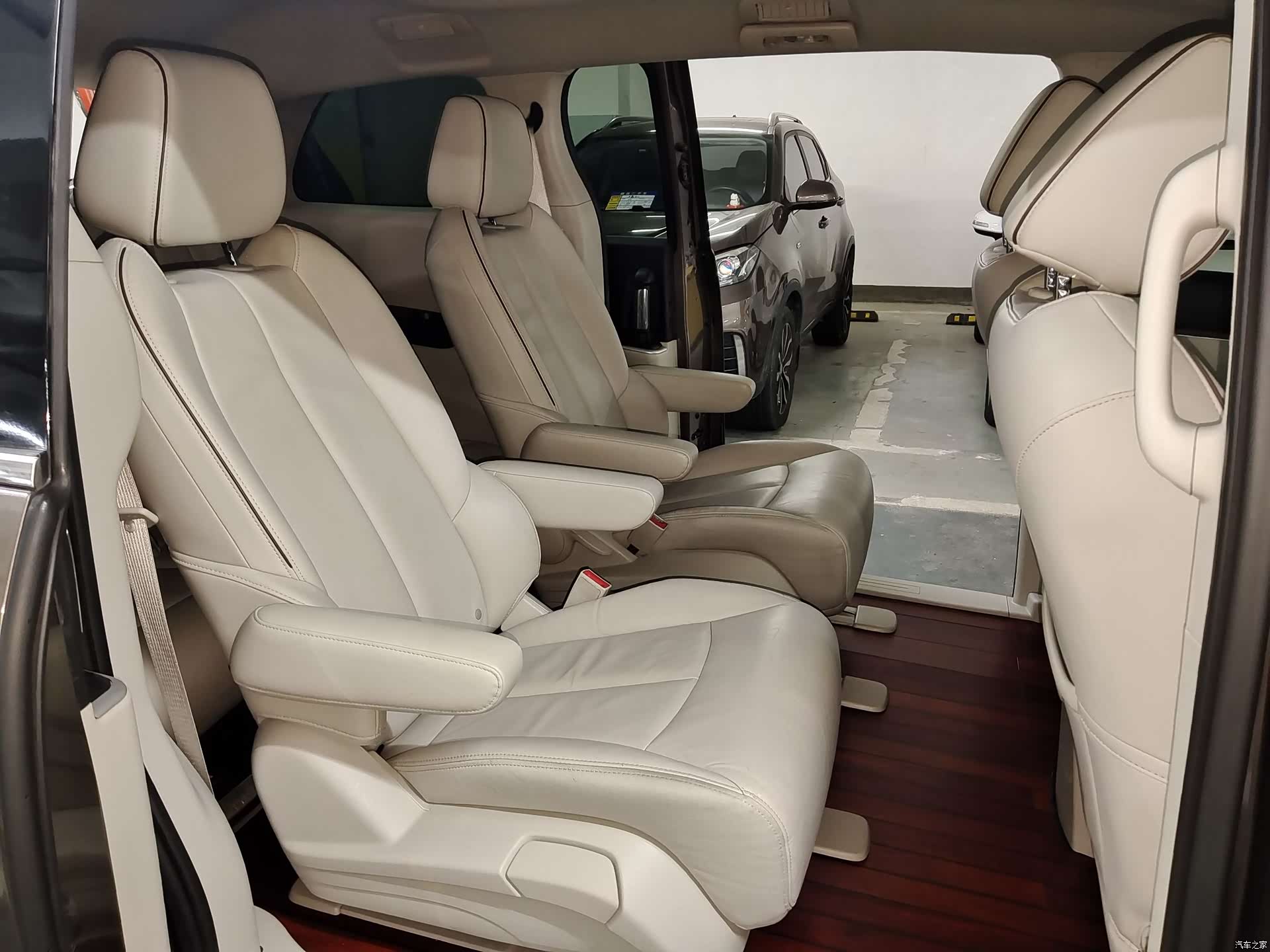 Buick GL8, 2020 10