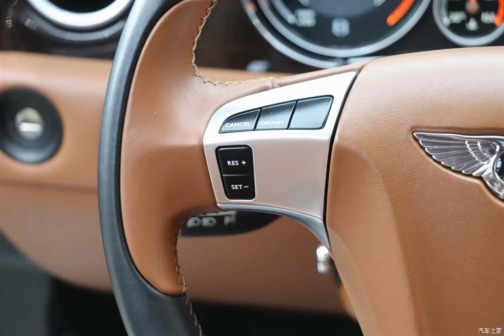Bentley Flying Spur, 2014 16