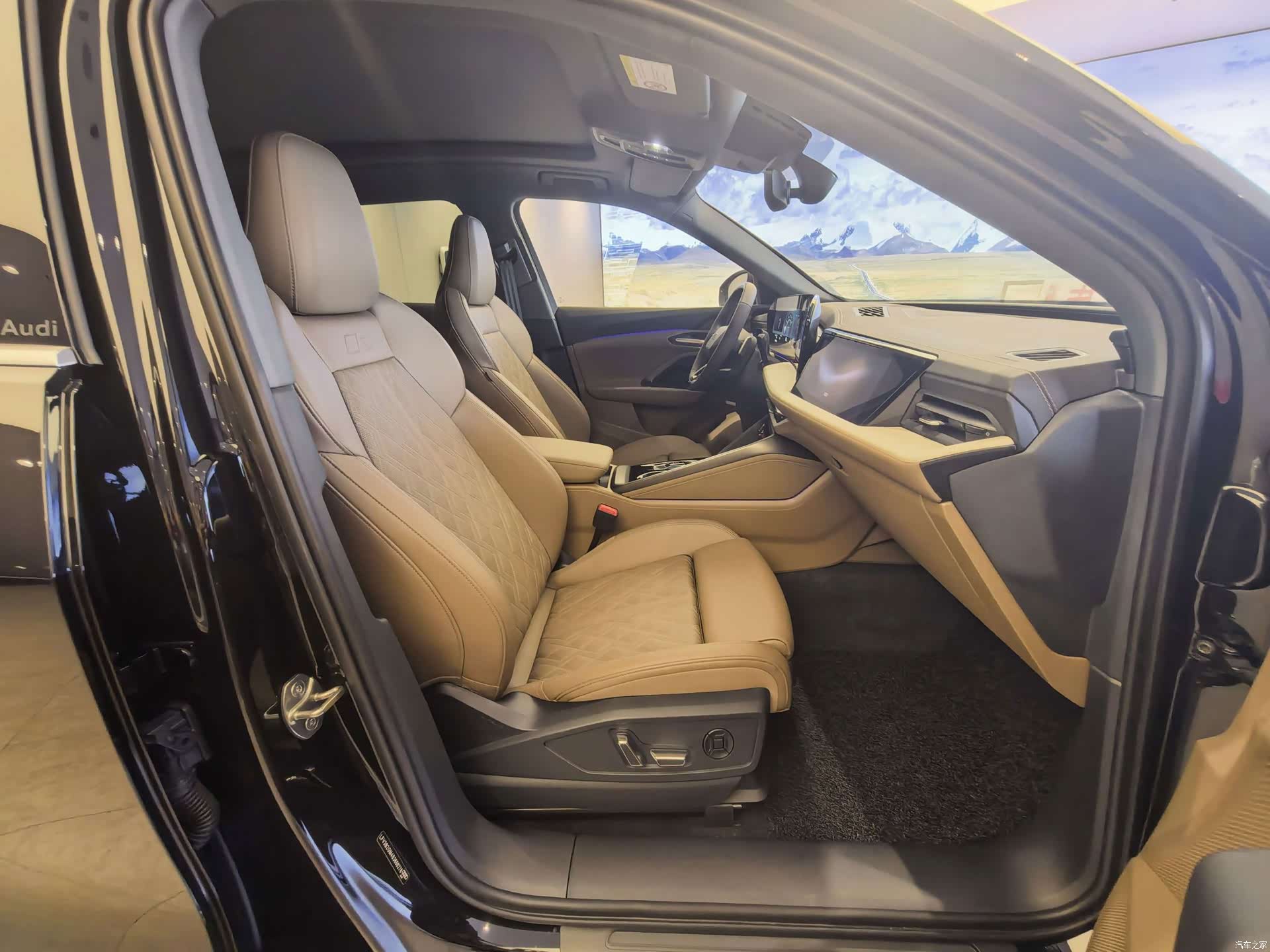 Audi Q5L, 2025 9