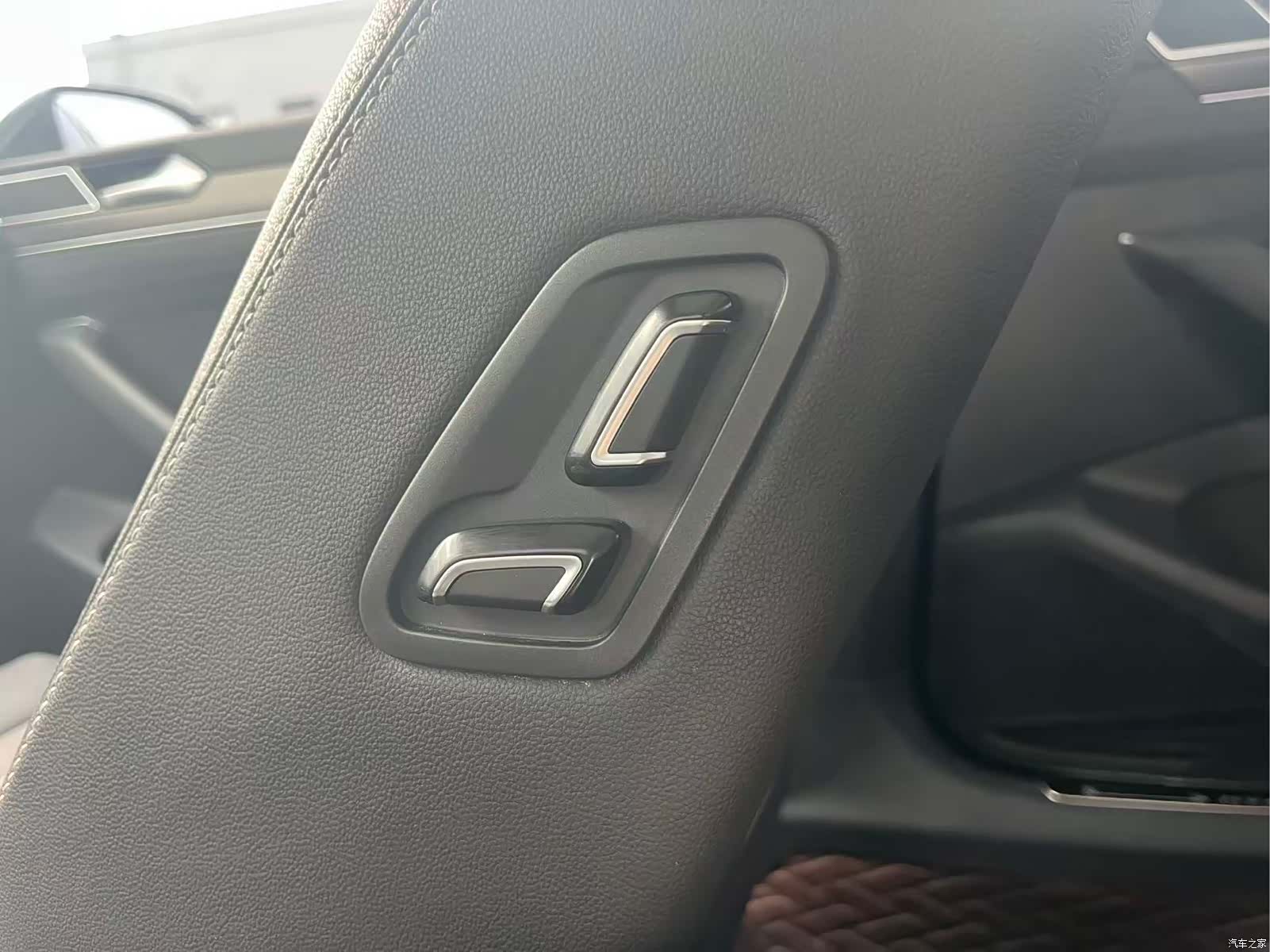 Volkswagen Magotan, 2021 29