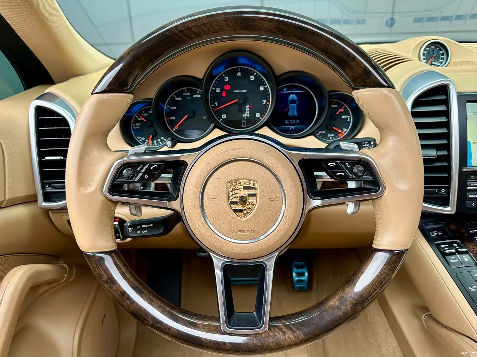 Porsche Cayenne, 2015 18