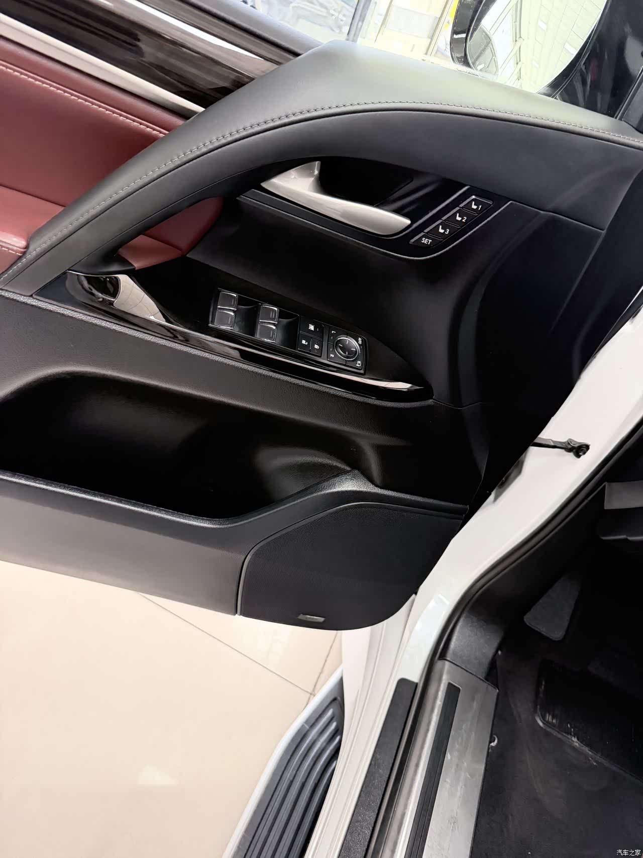 Lexus LX, 2019 7