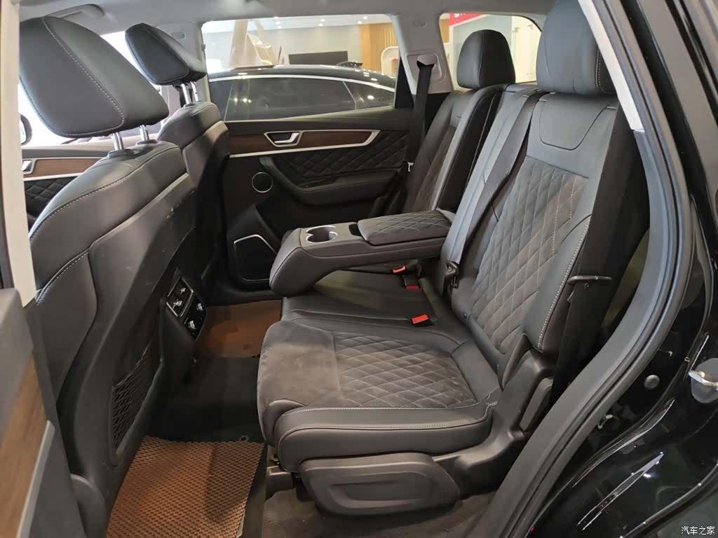 Hongqi HS7, 2023 17