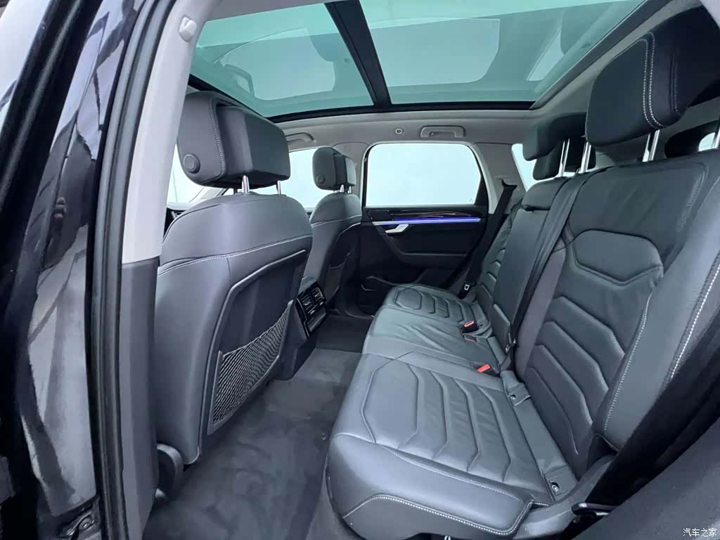 Volkswagen Touareg, 2019 25