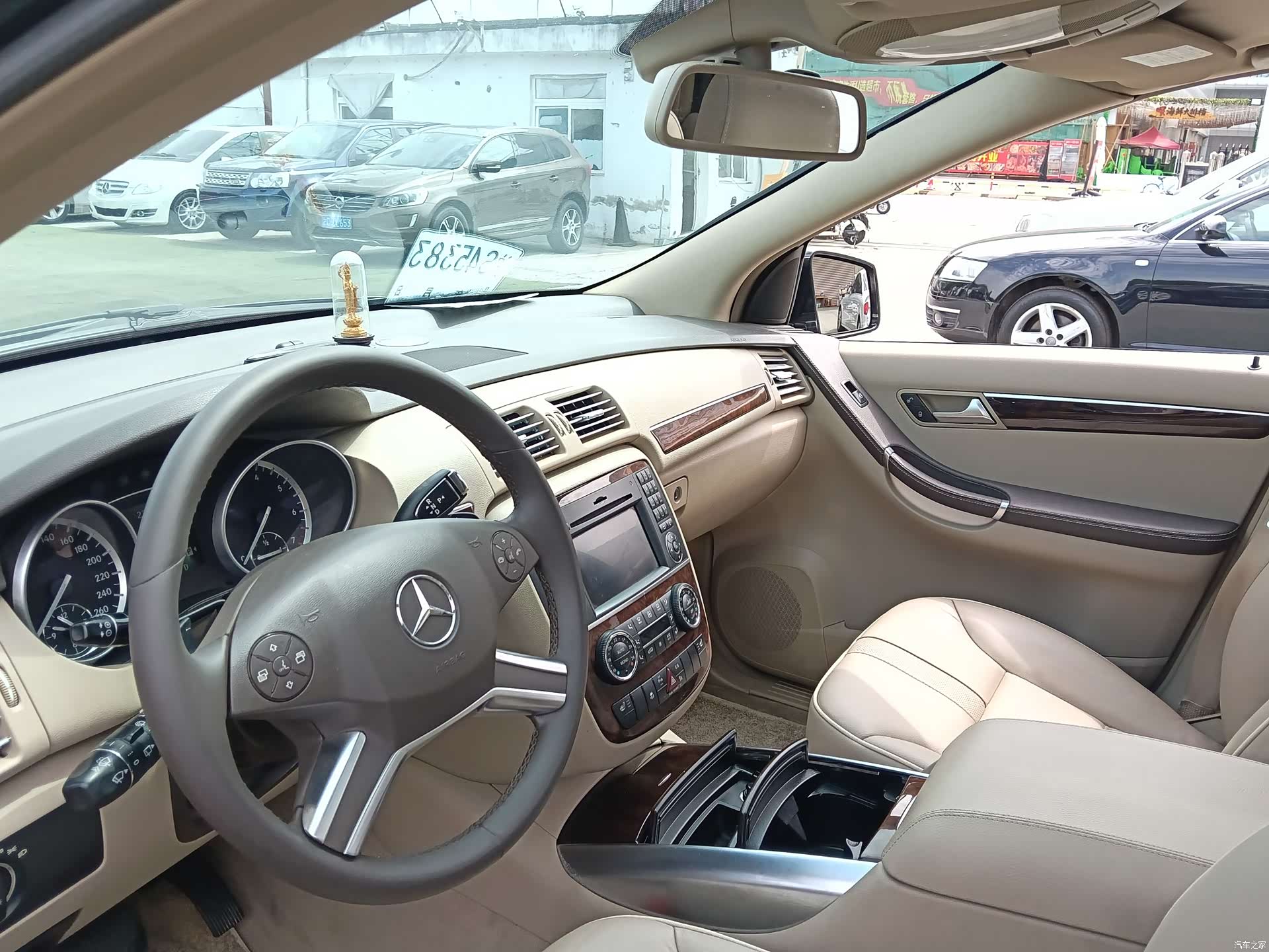 Mercedes-Benz R-Class, 2012 6