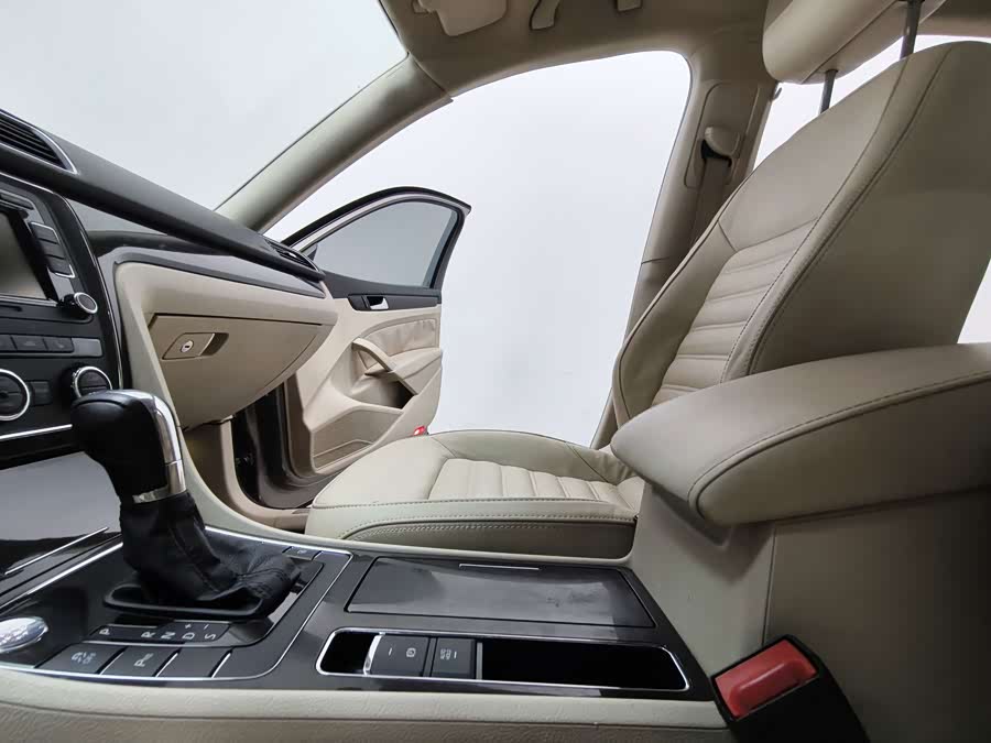 Volkswagen Passat 2014, фото 12