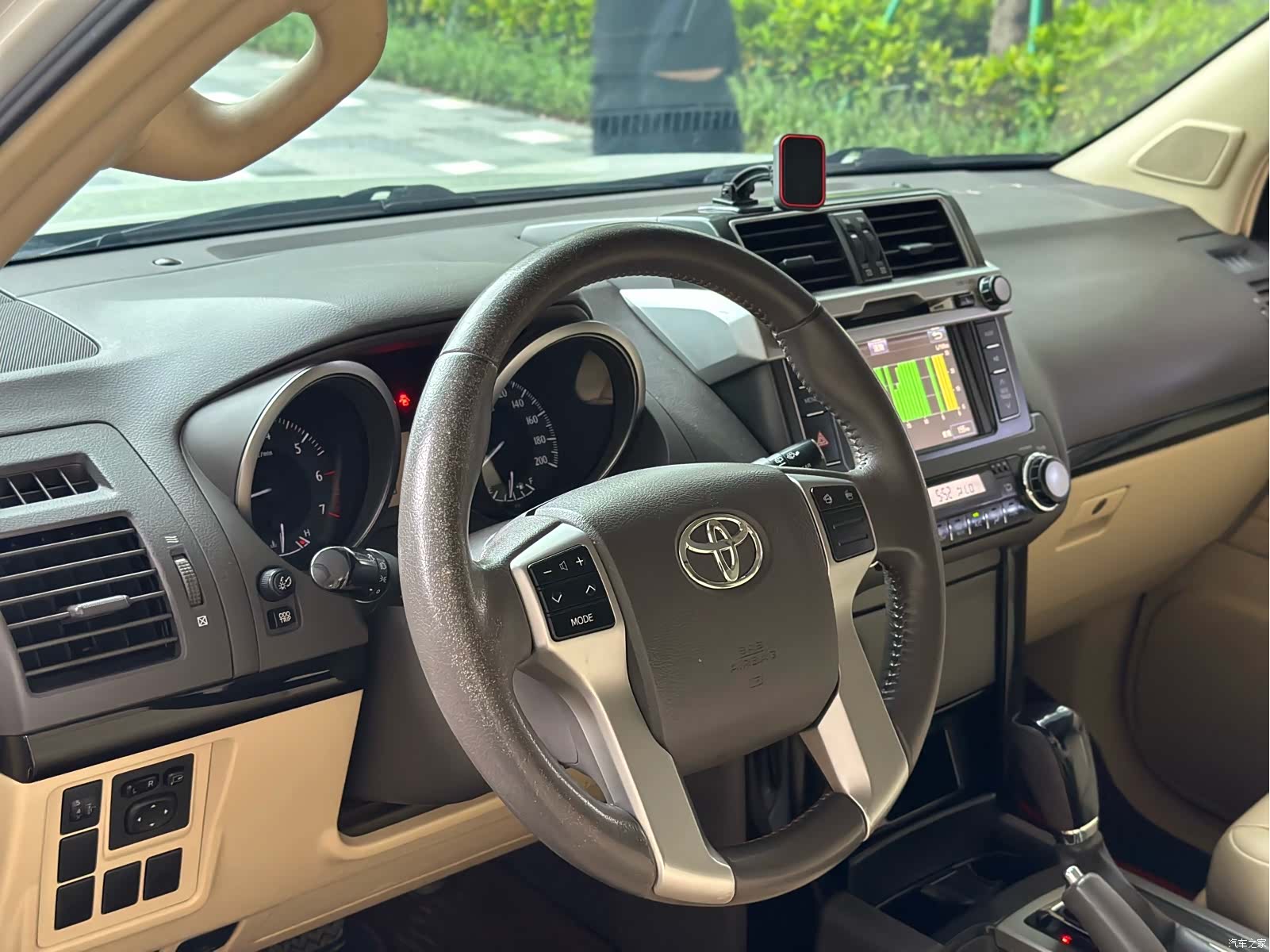 Toyota Prado, 2014 3