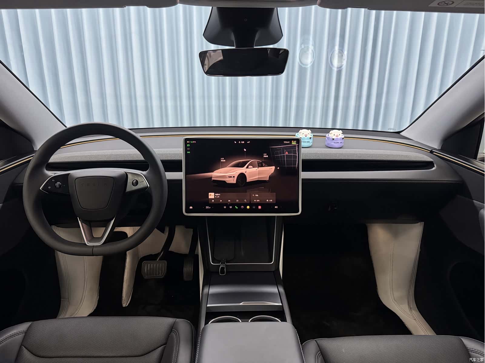 Tesla Model Y, 2025 все фото