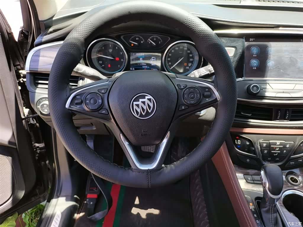 Buick Envision Plus, 2017 11