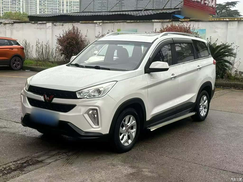 Wuling Hongguang, 2018 1