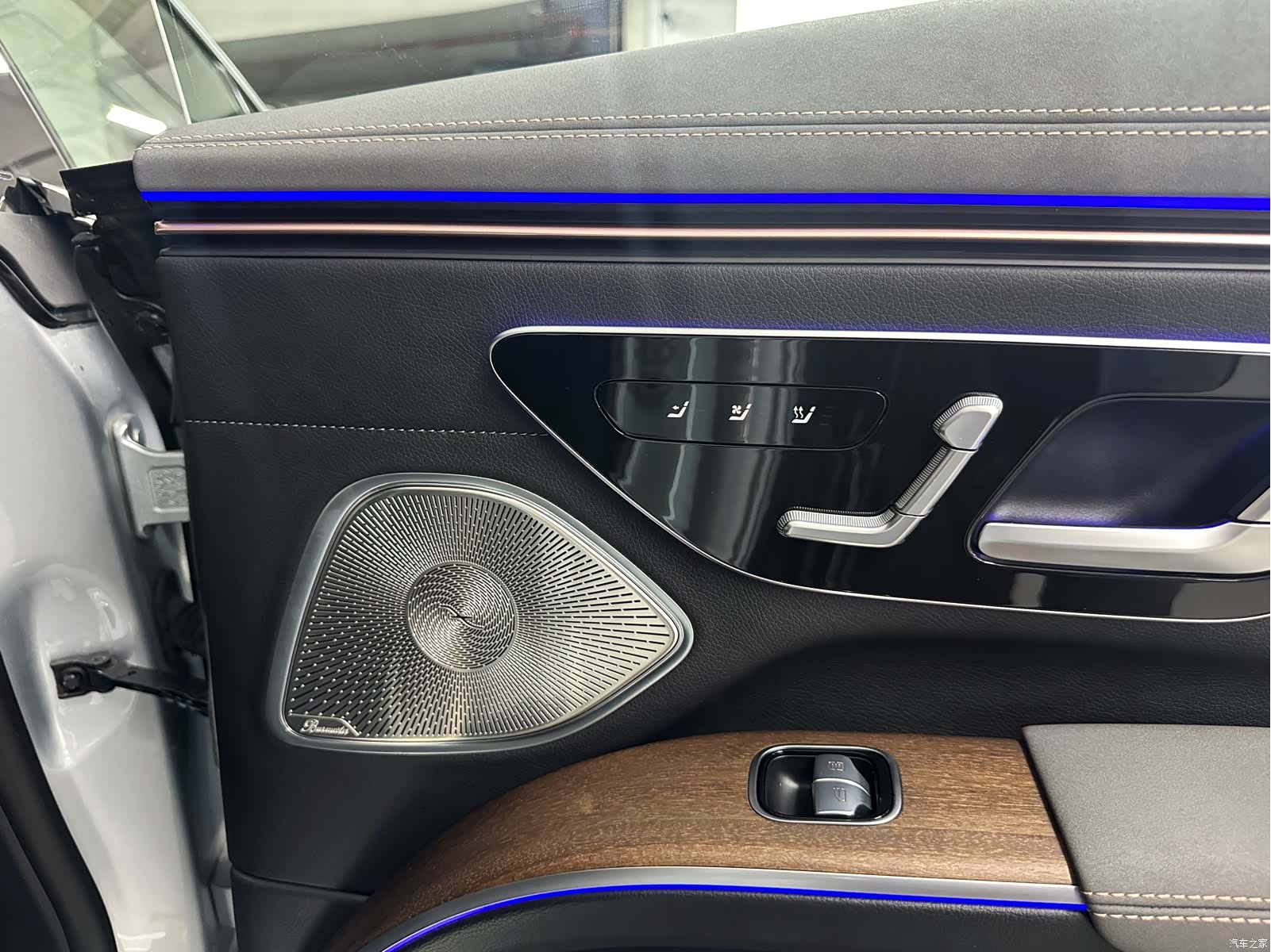 Mercedes-Benz EQS, 2025 20