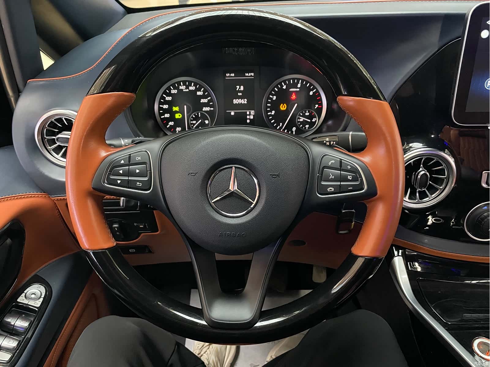 Mercedes-Benz 7, 2024 19