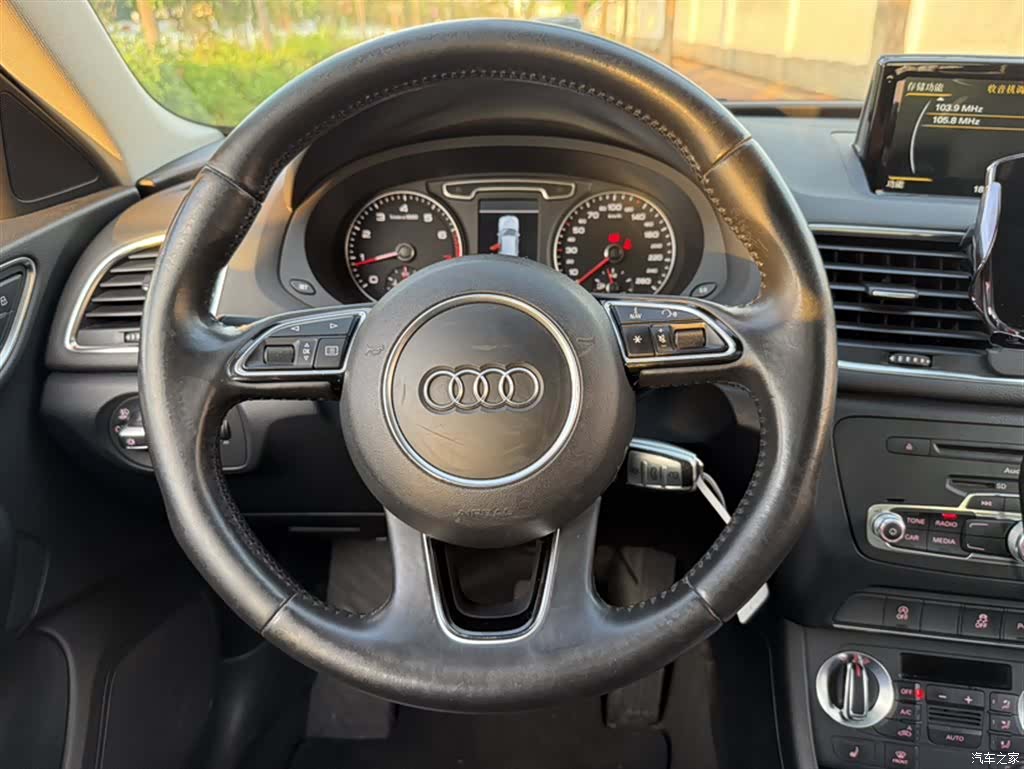 Audi Q3, 2014 3